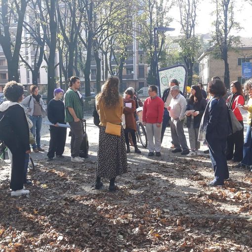 Le passeggiate per segnalare gli immobili vuoti da restituire alla collettività ad Aurora e Barriera di Milano