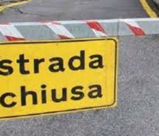 Viabilità: a Borgaretto di Beinasco, chiusa la Sp 502. I tecnici Italgas al lavoro per risolvere il guasto