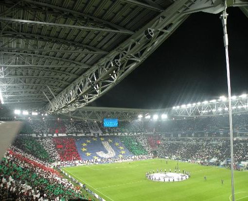 La Juve fa gol nella solidarietà: i dirigenti donano le ferie per i lavoratori dei negozi chiusi per Covid