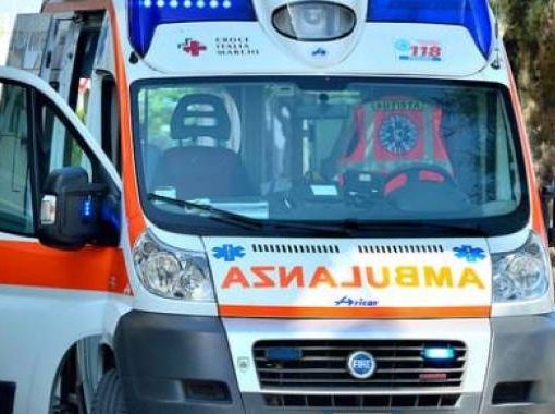Torino: 11 enne affetta da anoressia si lancia dal balcone, muore sul colpo
