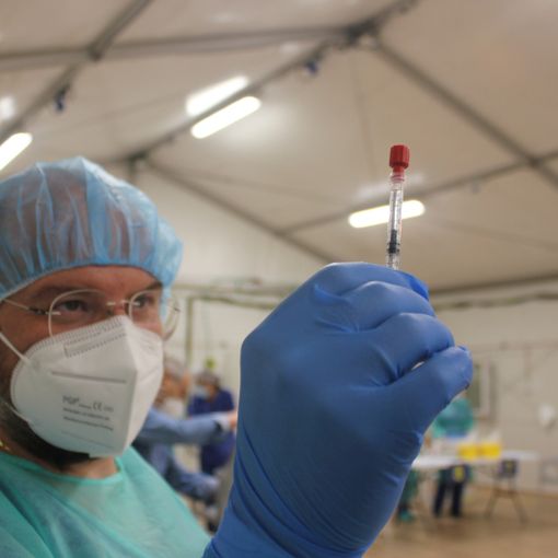 Covid, Cirio: &quot;Efficacia del vaccino è sicura, per questo con le terze dosi continueremo a correre veloci&quot;