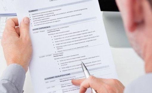 Come fare un curriculum per trovare un lavoro su Internet