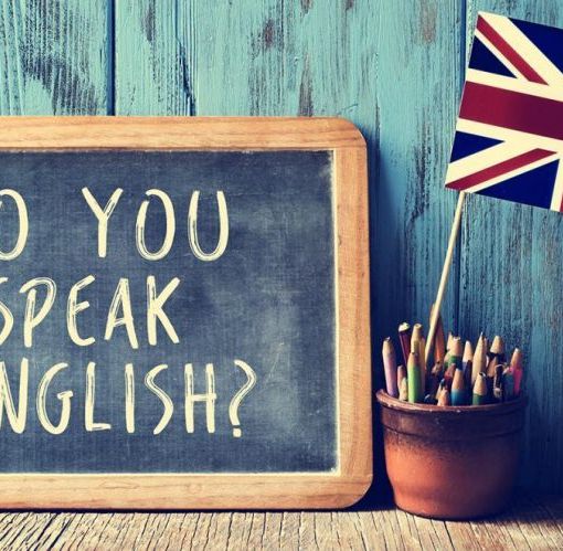 Imparare bene la grammatica inglese o allenarsi sulla conversazione?