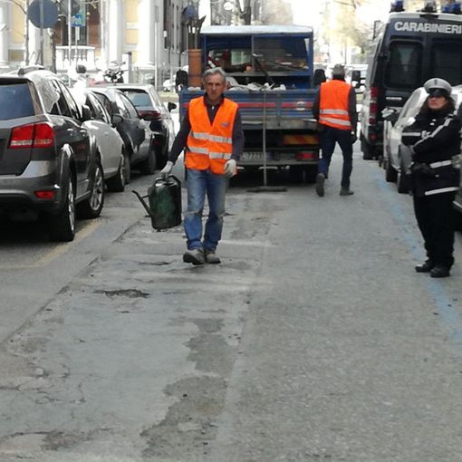 Buche a Torino: il caso di via Magenta, &quot;groviera&quot; in via di riparazione