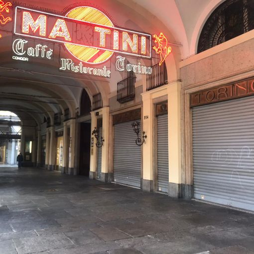 Il Caffè Torino non aspetta lockdown e zona rossa, serrande giù da oggi