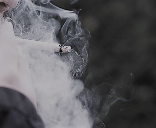 Calano i fumatori durante il LockDown, I Vapers invece aumentano