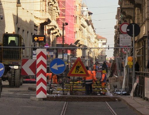 Termina il cantiere infinito di via XX Settembre: da sabato bus e tram tornano al vecchio percorso