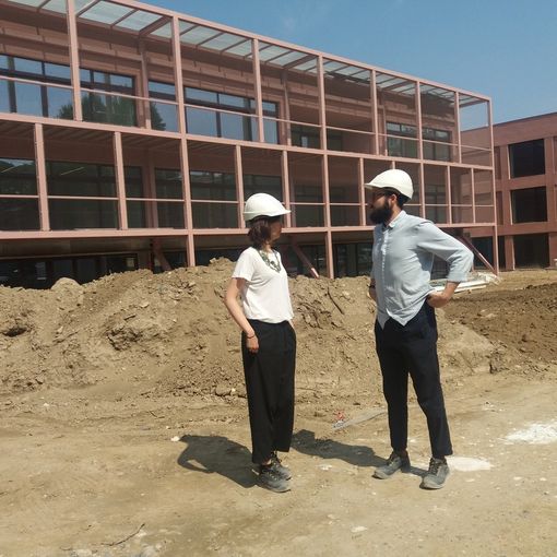 Cluster, giardini e aule tematiche: così le scuole Fermi e Pascoli si aprono alla comunità [FOTO]