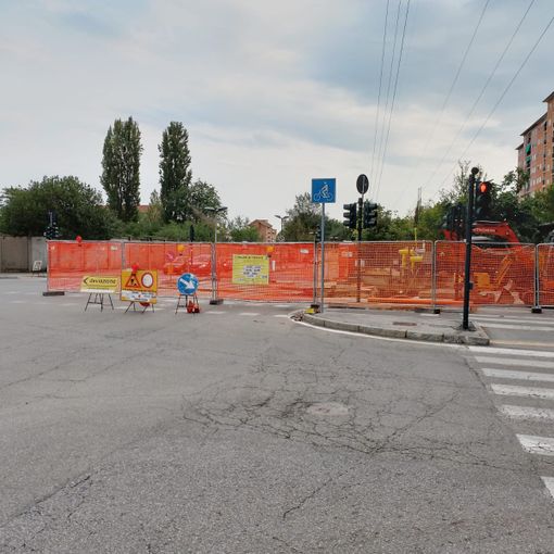 &quot;Aggiornate la cartellonistica dei cantieri, i cittadini devono essere informati sulla durata dei lavori&quot;