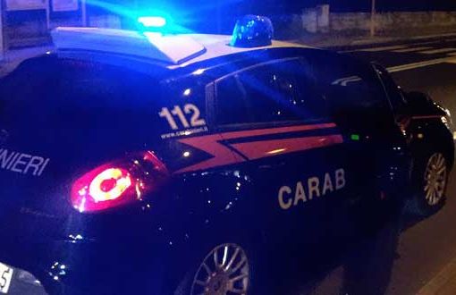 Luserna San Giovanni, danneggia e cosparge di benzina l’auto dell’ex moglie: poi se ne va senza incendiarla. Fermato dai Carabinieri