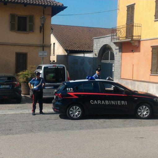 Chieri, forza la porta di casa e ruba due borse di valore: ladro arrestato dai carabinieri