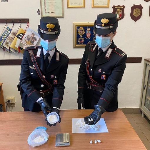 Era in pensione, ma ancora attivo nel mercato della droga: arrestato un 67enne di Rivarolo Canavese [VIDEO]
