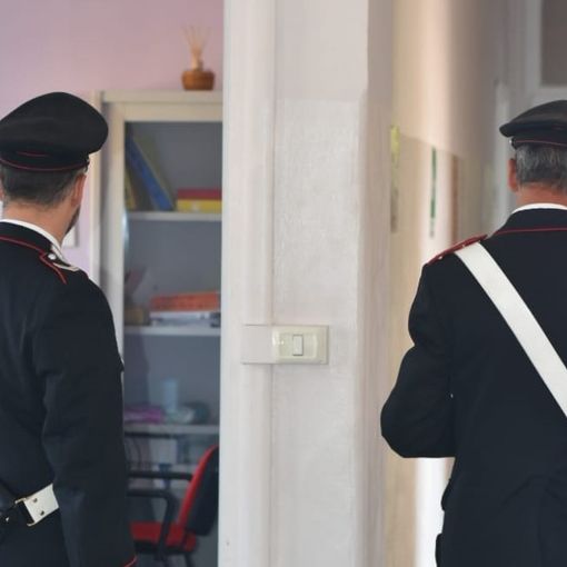 Collegno, minaccia l'educatrice con un coltello: “Fammi parlare con il dottore o ti ammazzo”. Arrestato dai carabinieri