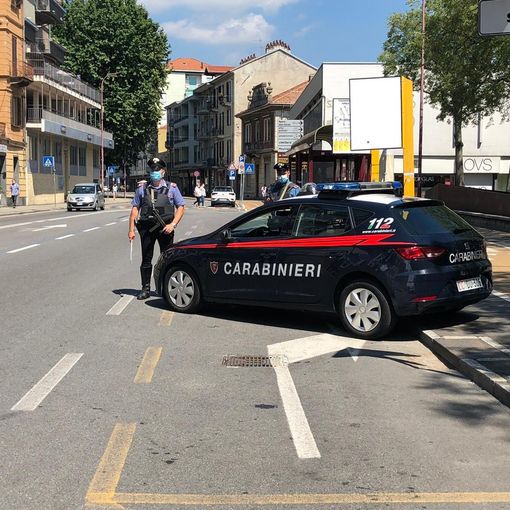 Ivrea, sale sul bus senza mascherina e aggredisce l'autista che lo aveva richiamato