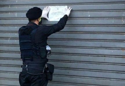 Panetteria non rispettava le misure di contenimento del coronavirus: i carabinieri di Moncalieri la chiudono per cinque giorni