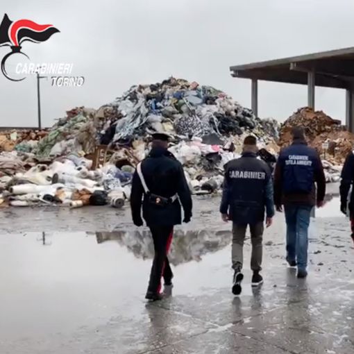Piobesi Torinese, marito e moglie denunciati per rifiuti custoditi fuori dalle regole