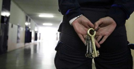 Agente della penitenziaria aggredito da un detenuto al carcere delle Vallette