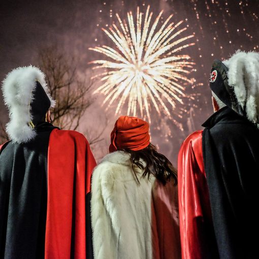 costumi tipici carnevale Ivrea