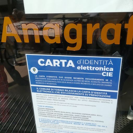 Torino, &quot;bagarini&quot; della carta identità elettronica: la Città li scopre e li blocca