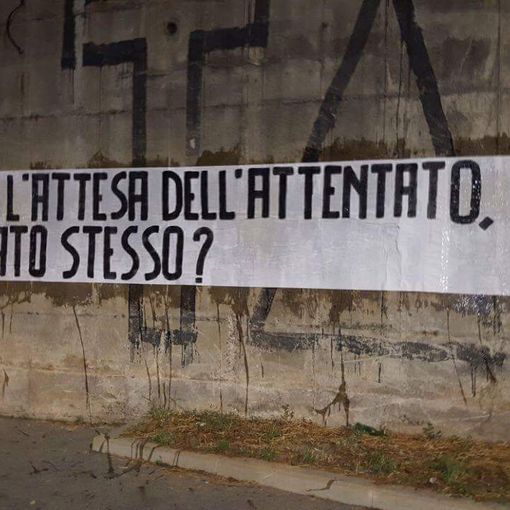 Terrorismo, provocazione notturna di CasaPound anche a Torino e Ivrea