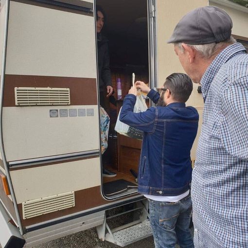 “Continua l’aiuto di CasaPound alla famiglia italiana sotto sfratto di via Sospello”