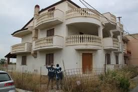 A Torino gli alloggi confiscati alle mafie diventano casa per i bisognosi