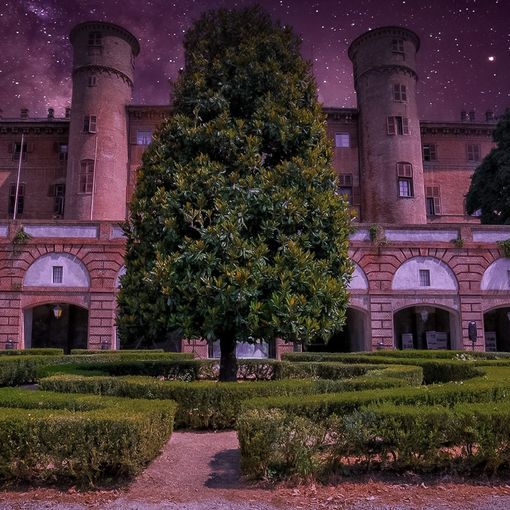 castello di moncalieri by night