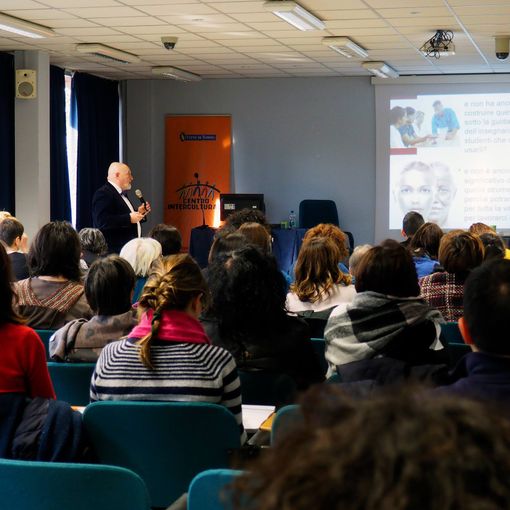 Un pool di associazioni per la gestione del Centro Interculturale