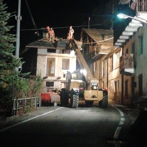 Lavori in notturna sulla Sp 1 “della Valli di Lanzo” a Ceres, in frazione Voragno