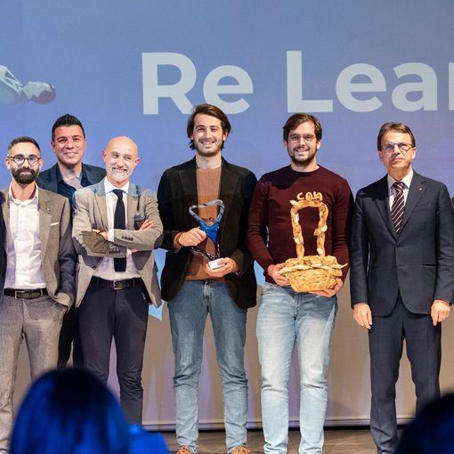 premiazione per il cestino intelligente