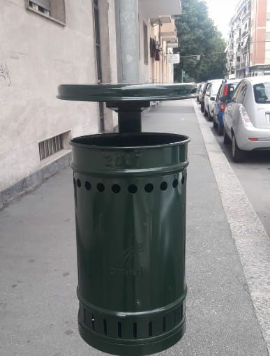 Vanchiglietta, installati i copri-cestino “anti-corvo”