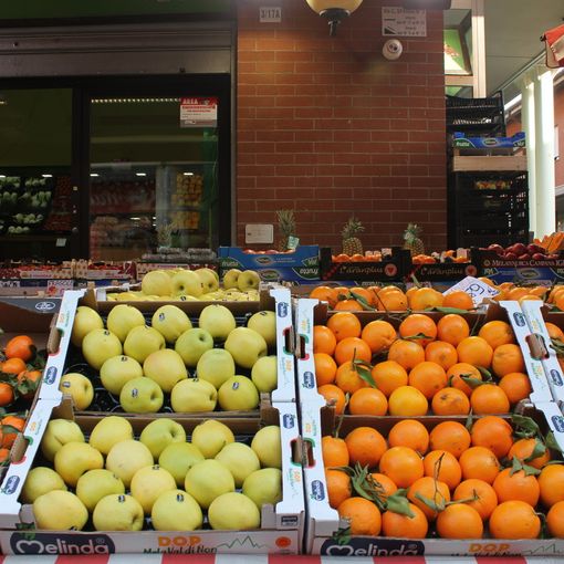 Frutta, Coldiretti: &quot;Per i consumatori aumenti oltre 30% ma per i produttori prezzi fermi a 30 anni fa&quot;