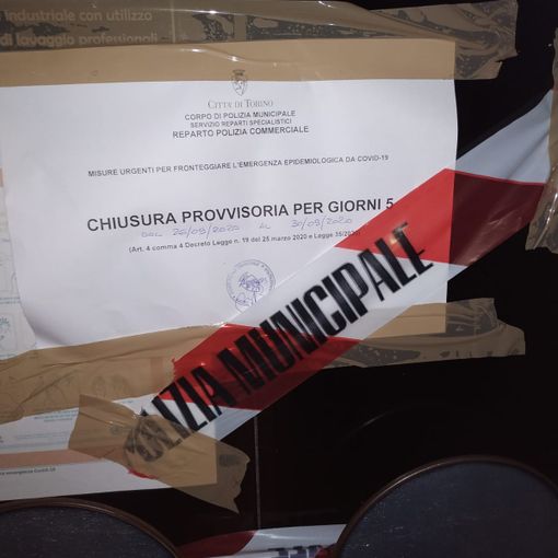 Balli tra i tavoli senza mascherina, chiuso un circolo privato in corso Moncalieri