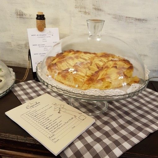 Chiacchiere e "stuzighezi": a Torino il nuovo ritrovo per l'aperitivo è da "La Ciacola"