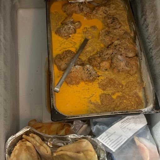 Sicurezza, controlli in un locale di via San Pio V: tentata frode e alimenti congelati nel modo errato