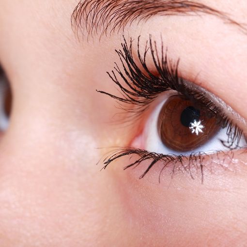 Trucco semipermanente e tecnica a pelo