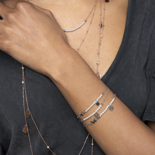 Collane in argento: la storia di un accessorio cult della bellezza femminile