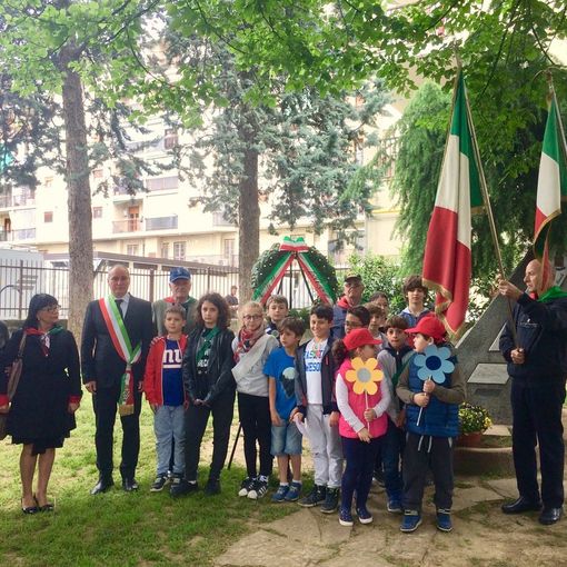 Collegno, il sindaco ricorda i martiri del 30 aprile con gli studenti
