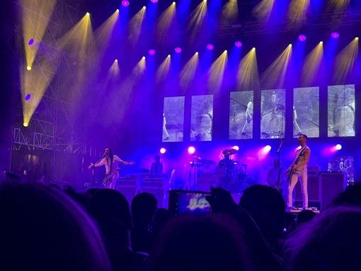 Placebo, la premier Meloni denuncia il cantante Brian Molko per diffamazione
