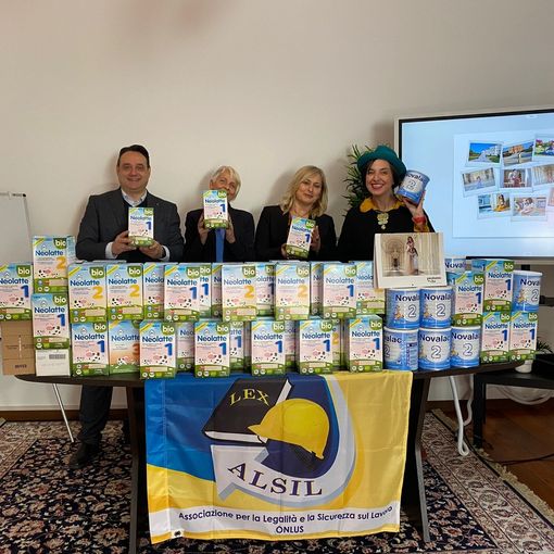 L'associazione ALSIL consegna 100 confezioni di “latte sospeso” alla Caritas per mamme in difficoltà e profughe