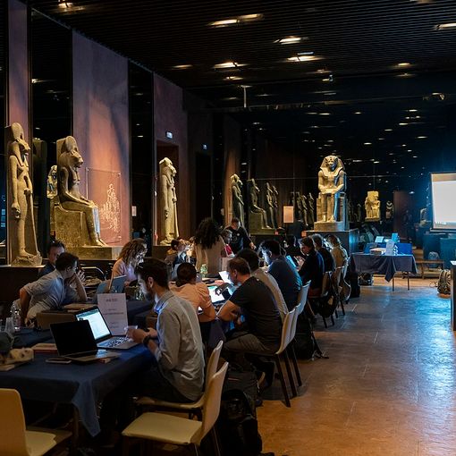 Il Faraone scopre il bernoccolo per il digitale: 2300 reperti del Museo Egizio finiscono online per Wikimedia