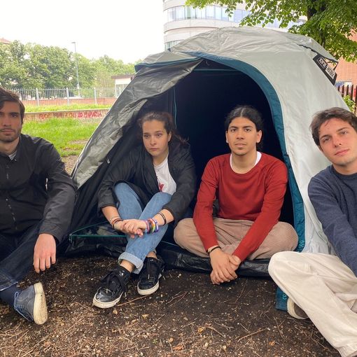 studenti contro il caro affitti