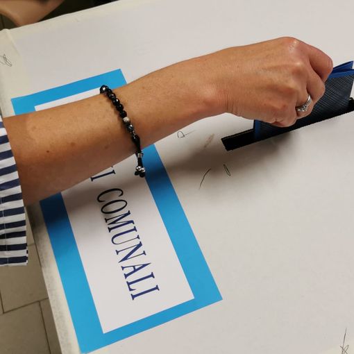 Presidio dei lavoratori che hanno allestito le sezioni elettorali: &quot;Mancato pagamento di diverse ore e rimborsi spese&quot;