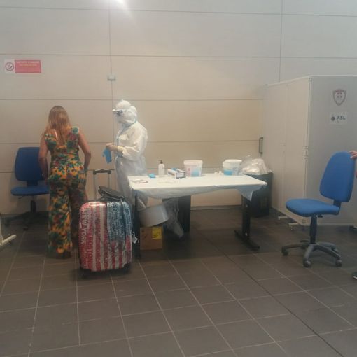 Coronavirus, postazioni ad accesso diretto per il tampone per chi rientra dai &quot;Paesi a rischio&quot;