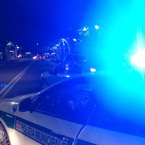 Torino, ubriaco al volante &quot;brucia&quot; 4 semafori rossi: tolti 54 punti di patente