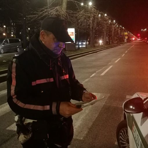 Folle corsa nella notte di due carri attrezzi: grossi guai per i conducenti