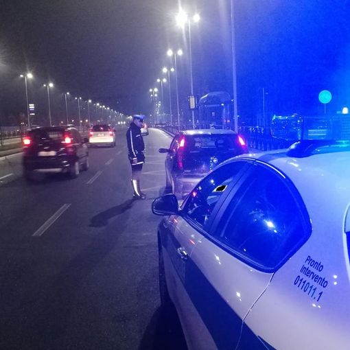I vigili urbani intervengono in un locale di corso Umbria non a norma