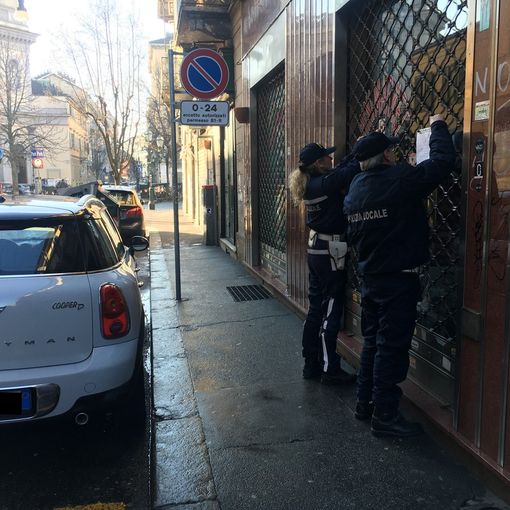 Controlli in San Salvario, sospesa per 30 giorni la licenza di un minimarket
