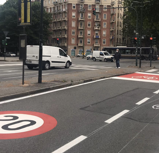 Il controviale ciclabile di corso Francia