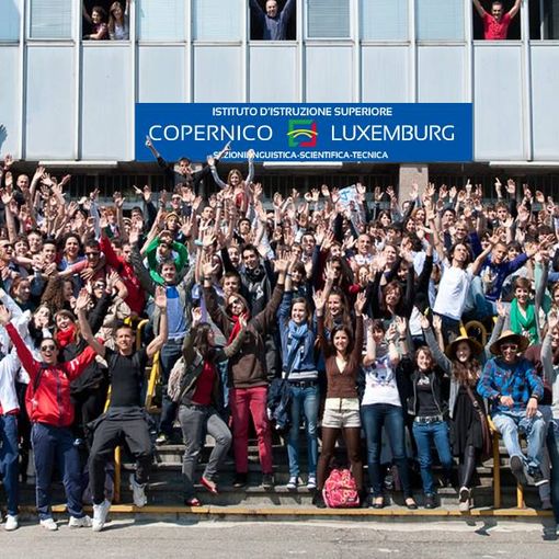 studenti Copernico-Luxemburg (foto tratta dalla pagina FB della scuola)
